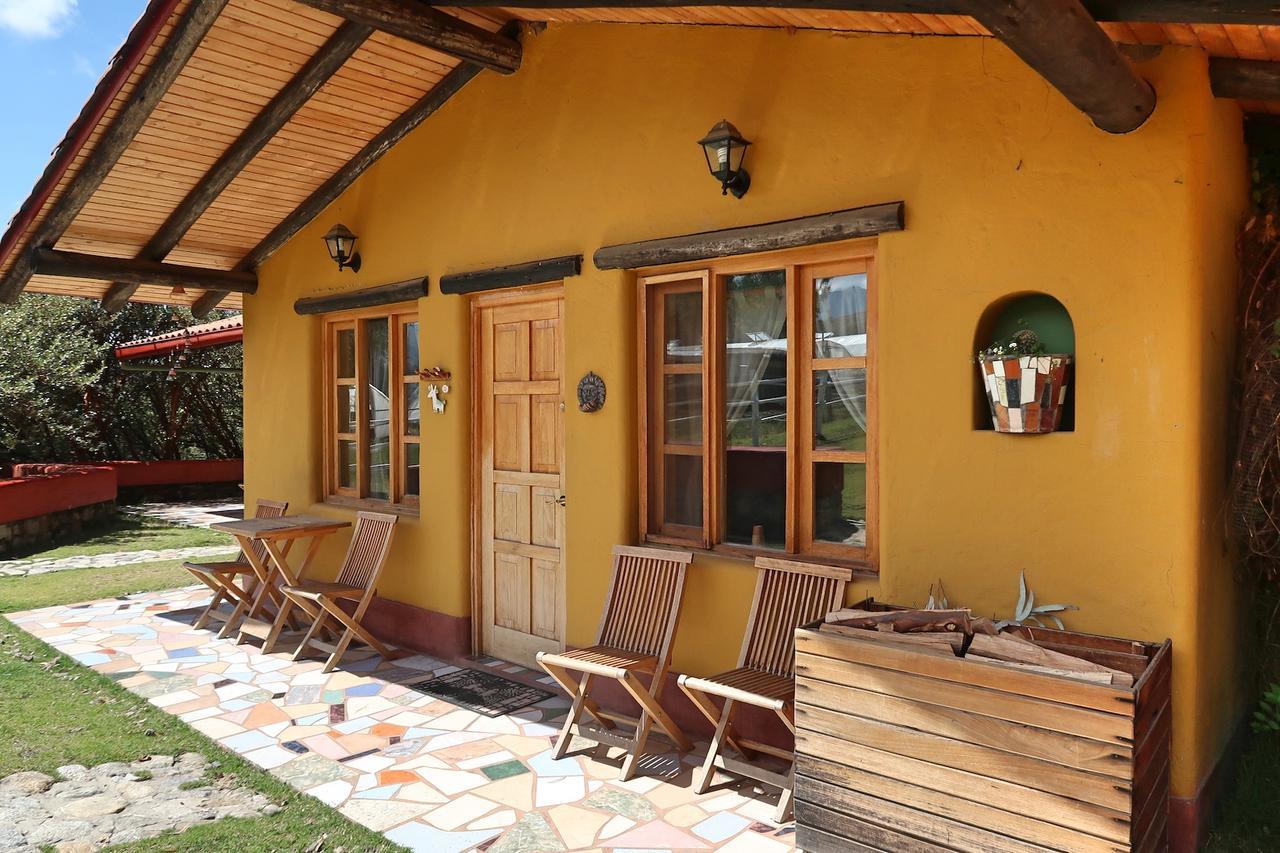 The Lazy Dog Inn A Mountain Lodge ワラス エクステリア 写真