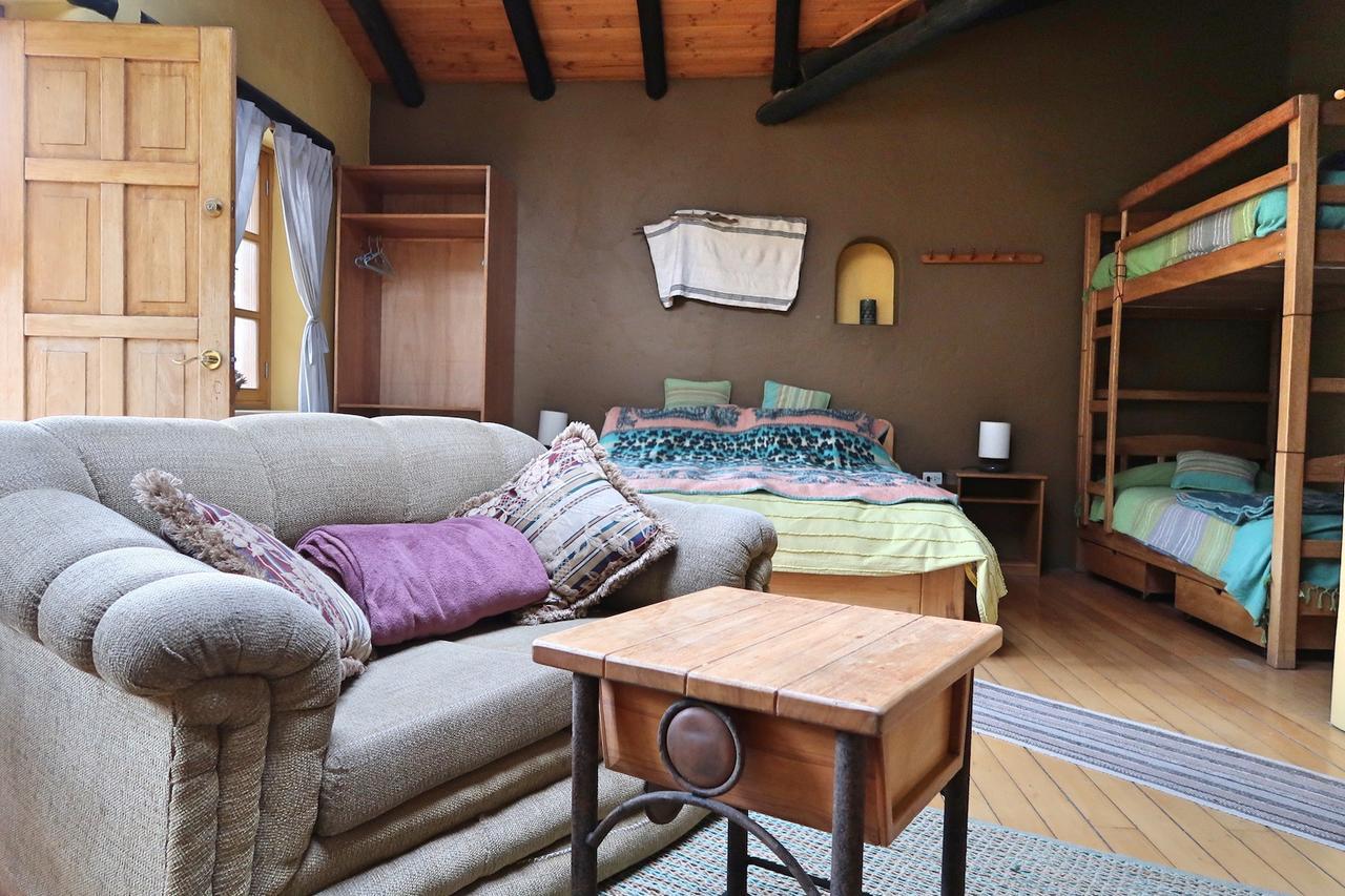The Lazy Dog Inn A Mountain Lodge ワラス エクステリア 写真
