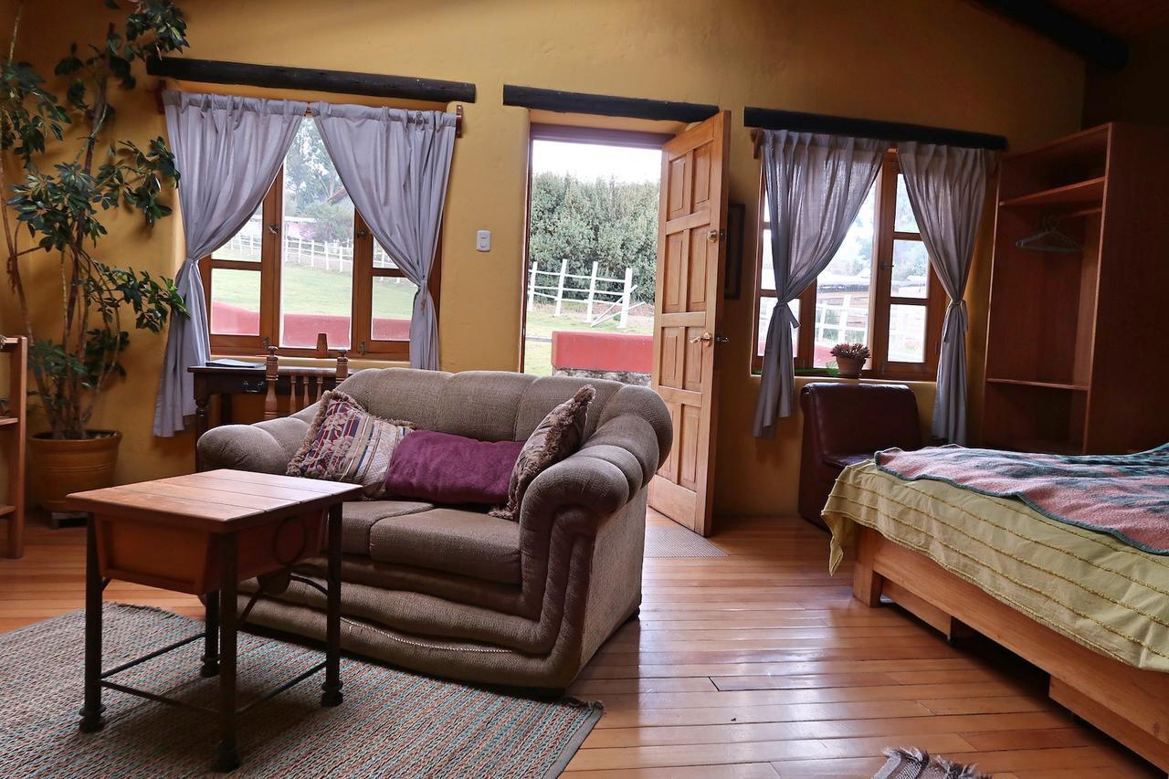 The Lazy Dog Inn A Mountain Lodge ワラス エクステリア 写真