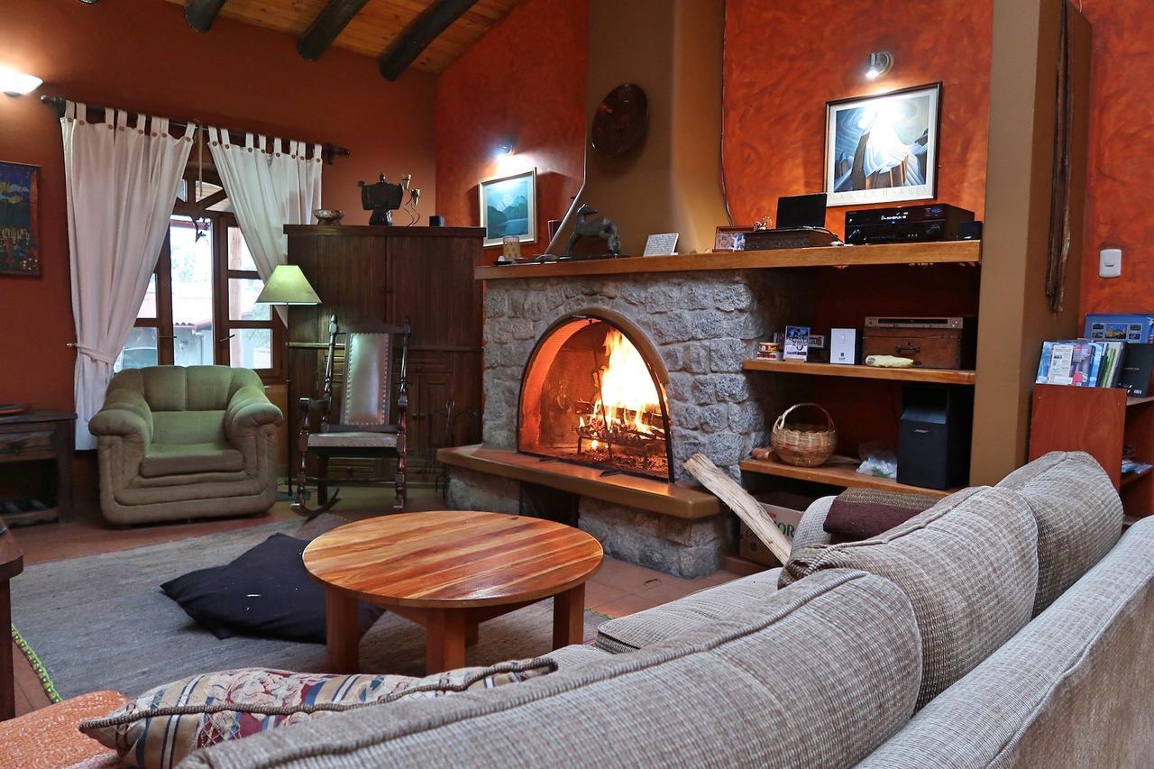 The Lazy Dog Inn A Mountain Lodge ワラス エクステリア 写真