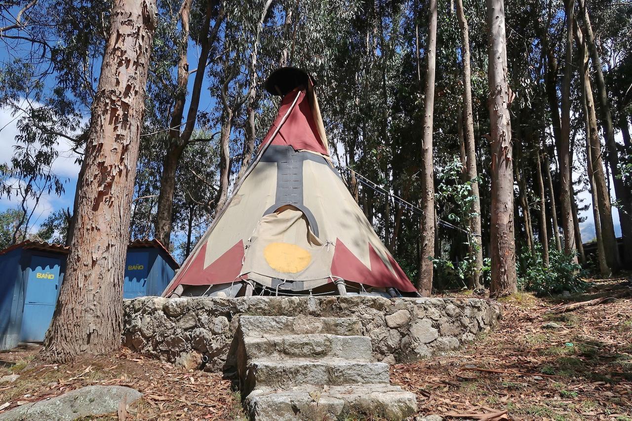 The Lazy Dog Inn A Mountain Lodge ワラス エクステリア 写真