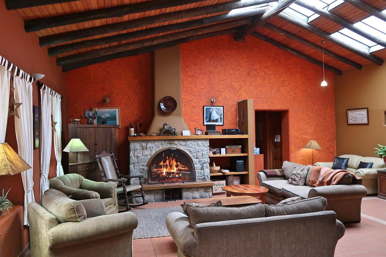 The Lazy Dog Inn A Mountain Lodge ワラス エクステリア 写真