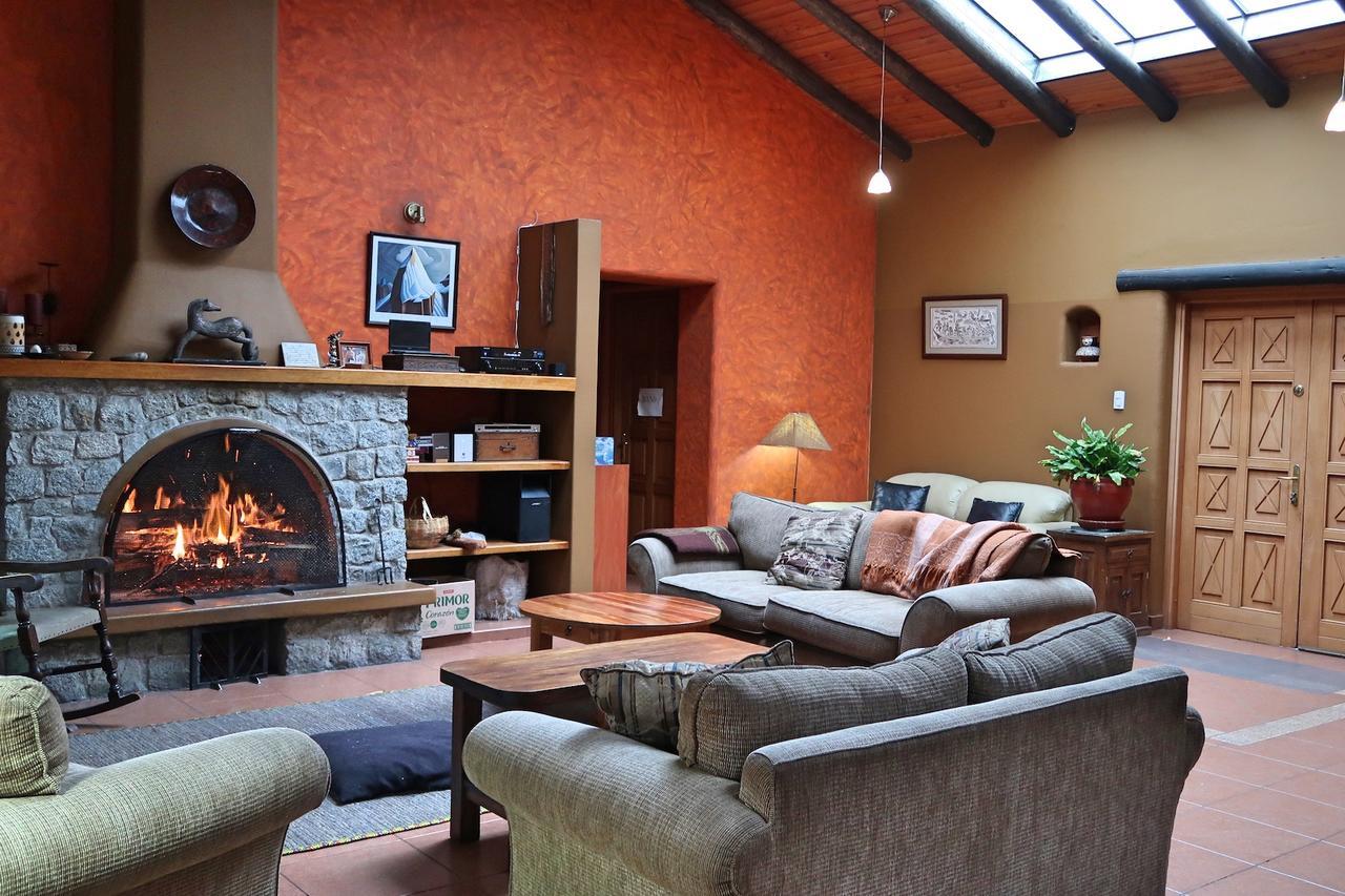 The Lazy Dog Inn A Mountain Lodge ワラス エクステリア 写真